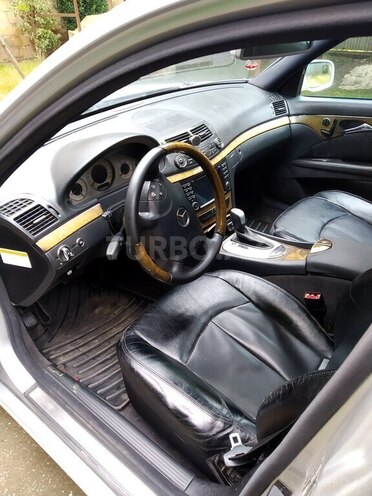 Mercedes E 270 2005, 365,000 km - 2.7 l - Masallı