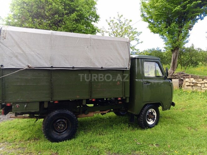 UAZ 452 1979, 265,434 km - 2.4 l - Astara