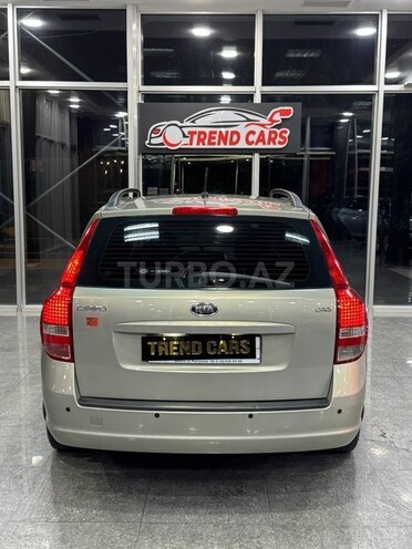 Kia Ceed-9