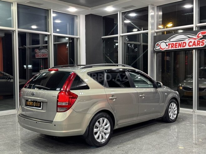 Kia Ceed-7