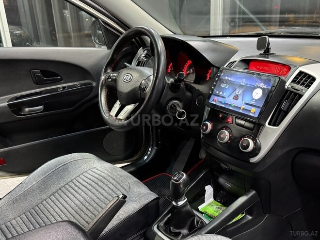Kia Ceed-15