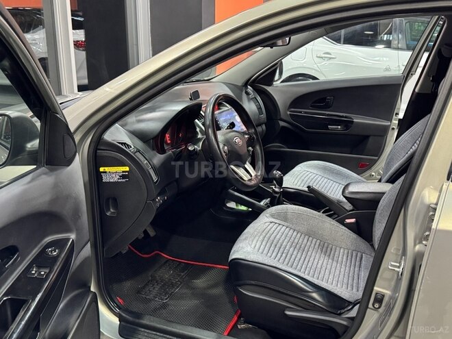 Kia Ceed-11