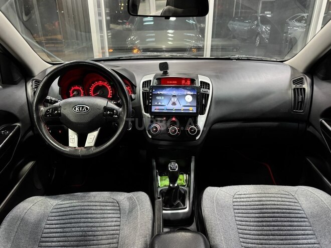 Kia Ceed-16