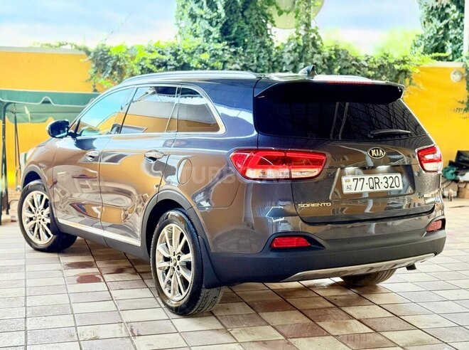 Kia Sorento 2017, 188,000 km - 2.0 л - Tovuz