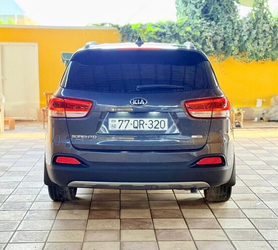 Kia Sorento 2017, 188,000 km - 2.0 л - Tovuz