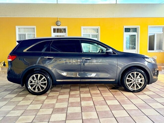 Kia Sorento 2017, 188,000 km - 2.0 л - Tovuz