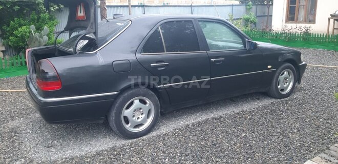 Mercedes C 220 d 1995, 250,000 km - 2.2 l - Bakı