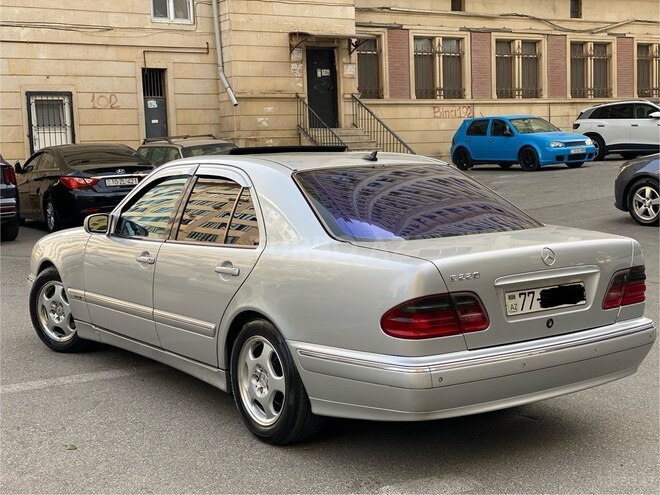 Mercedes E 220 d 2000, 425,141 km - 2.2 l - Bakı