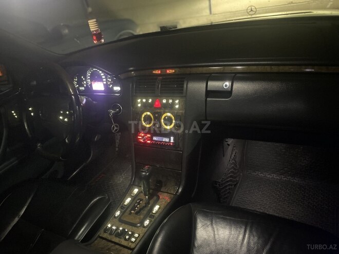 Mercedes E 220 d 2000, 425,141 km - 2.2 l - Bakı