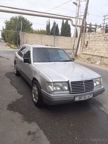 Mercedes E 220 1993, 421,563 km - 2.2 л - Bakı