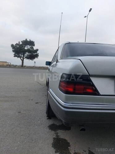 Mercedes E 220 1993, 421,563 km - 2.2 л - Bakı