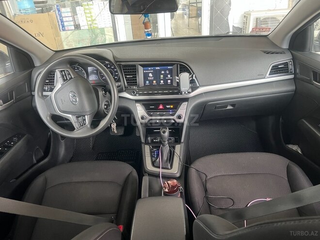 Hyundai Elantra 2018, 146,629 km - 2.0 l - Bakı