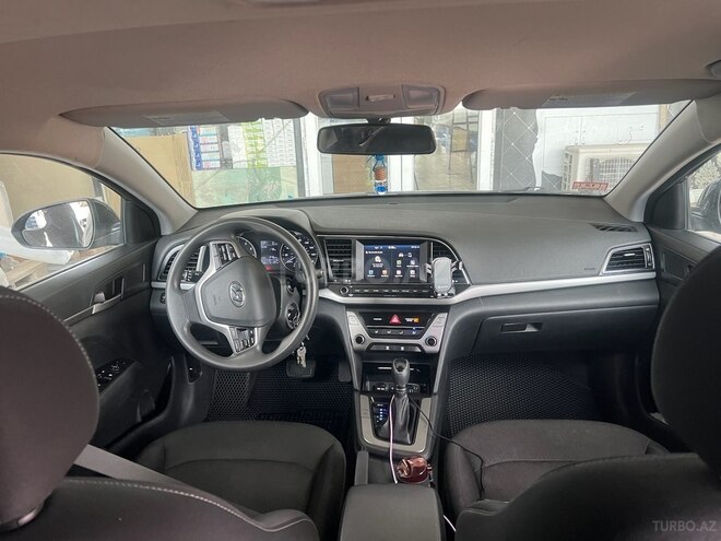Hyundai Elantra 2018, 146,629 km - 2.0 l - Bakı