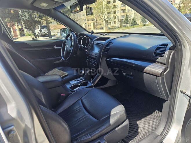 Kia Sorento 2011, 256,119 km - 2.0 l - Füzuli
