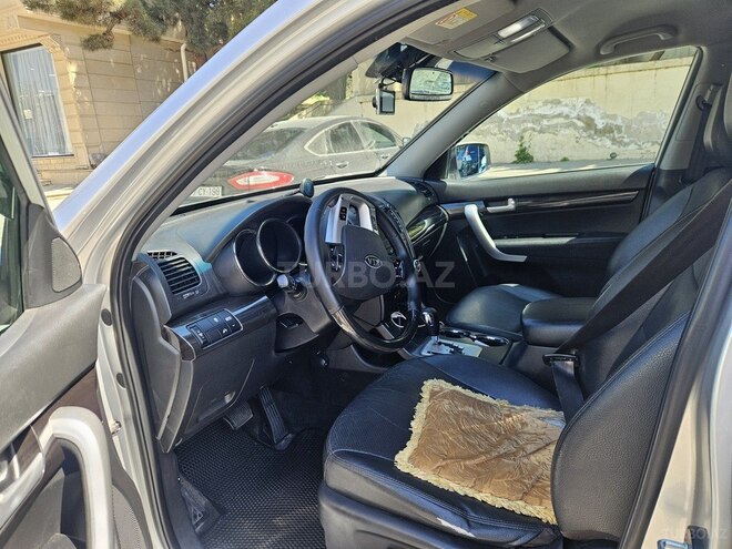 Kia Sorento 2011, 256,119 km - 2.0 l - Füzuli