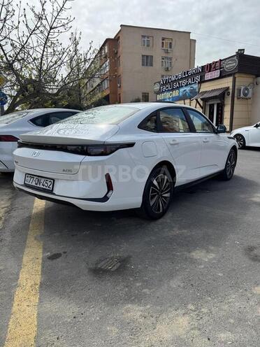 Changan Qiyuan A05 2025, 0 km - 1.5 л - Bakı