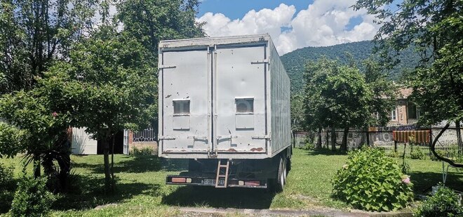 KamAz 53212 1992, 600,000 km - 11.0 l - Balakən