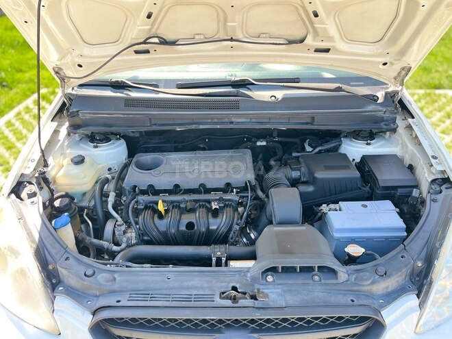 Kia Carens 2010, 242,000 km - 2.0 l - Bakı