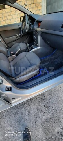 Opel Astra 2005, 180,000 km - 1.4 л - Bakı
