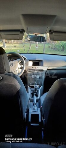 Opel Astra 2005, 180,000 km - 1.4 л - Bakı