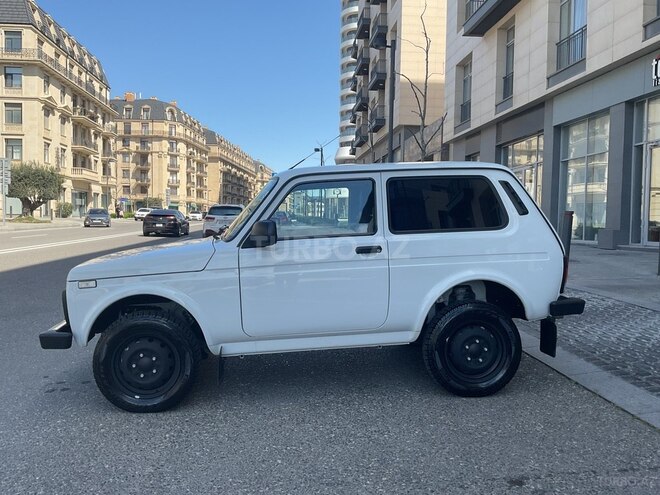 LADA (VAZ) Niva-6