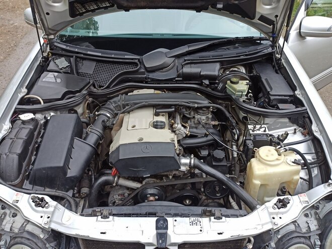 Mercedes E 200 1999, 244,856 km - 2.0 l - Goranboy