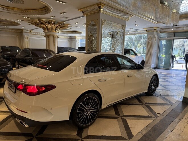 Mercedes E 300 e 4MATIC-8