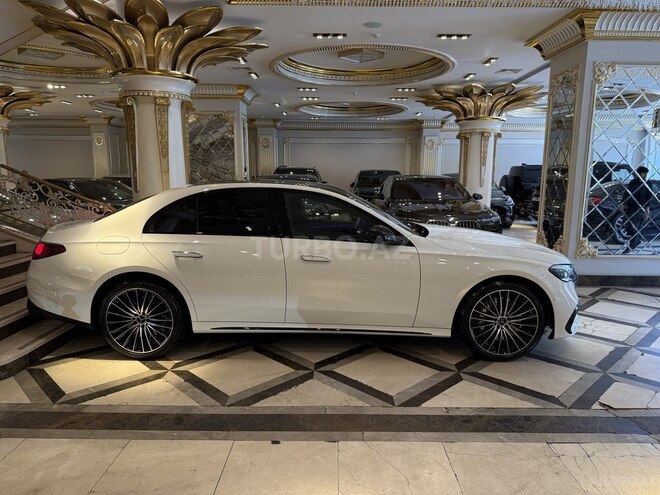 Mercedes E 300 e 4MATIC-3