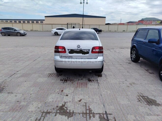 Volkswagen Polo 2006, 225,000 km - 1.4 l - Bakı