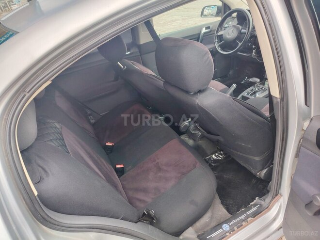 Volkswagen Polo 2006, 225,000 km - 1.4 l - Bakı
