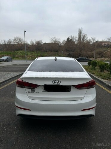 Hyundai Elantra 2017, 130,000 km - 2.0 л - Bakı