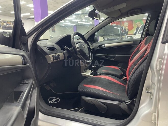 Opel Astra-12