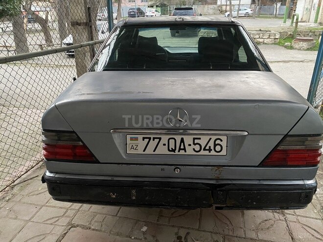 Mercedes E 260 1990, 175,000 km - 2.6 l - Bakı