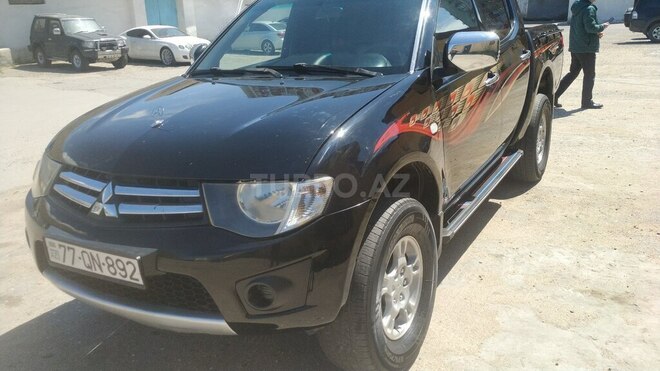 Mitsubishi L200 2012, 186,900 km - 2.5 l - Bakı