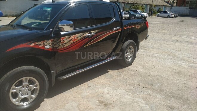Mitsubishi L200 2012, 186,900 km - 2.5 l - Bakı