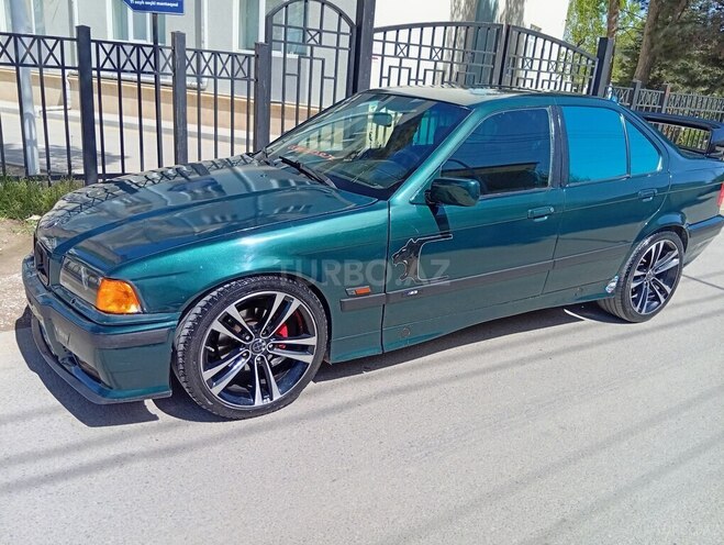 BMW 320 1996, 275,000 km - 1.8 l - Sumqayıt