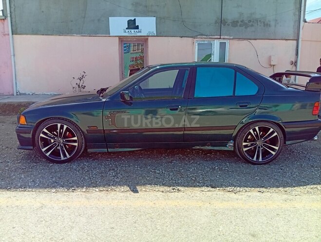 BMW 320 1996, 275,000 km - 1.8 l - Sumqayıt
