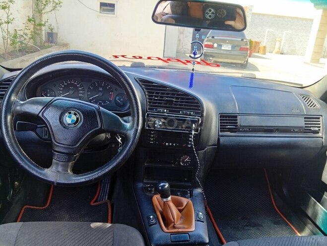 BMW 320 1996, 275,000 km - 1.8 l - Sumqayıt