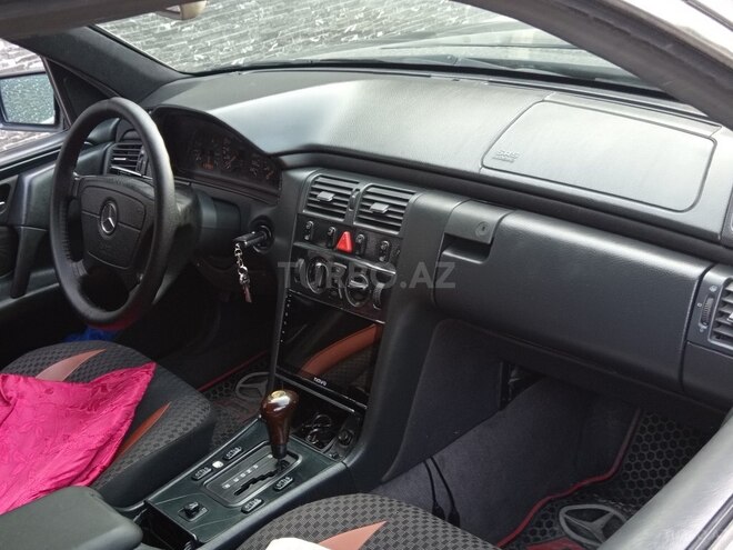 Mercedes E 230 1995, 543,555 km - 2.3 l - Bakı