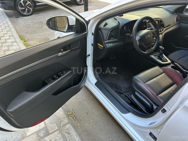 Hyundai Avante 2018, 182,000 km - 1.6 l - Bakı