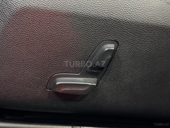 Mercedes E 200-21