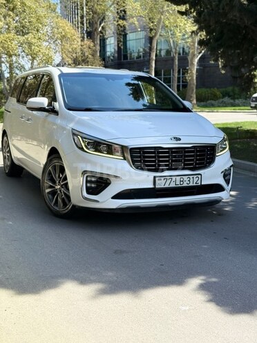 Kia Carnival-2