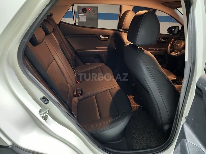 Kia Stonic 2017, 168,000 km - 1.6 l - Şəki