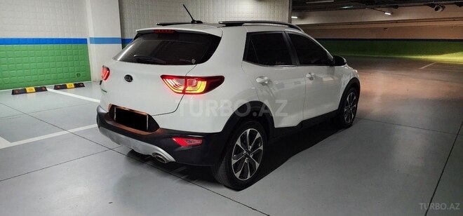 Kia Stonic 2017, 168,000 km - 1.6 l - Şəki