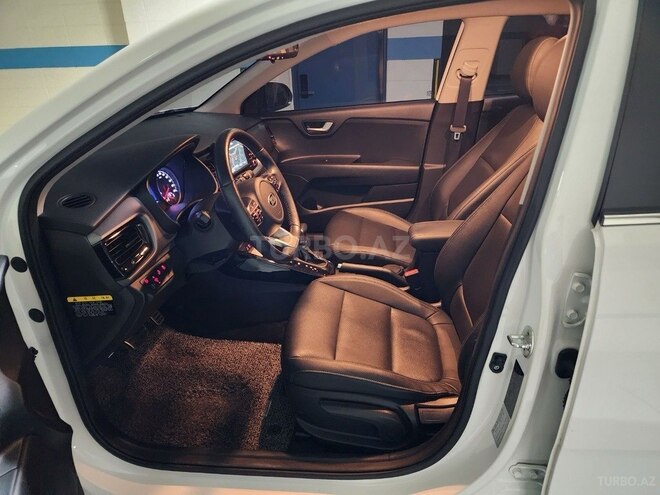 Kia Stonic 2017, 168,000 km - 1.6 l - Şəki