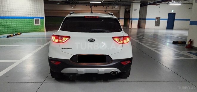 Kia Stonic 2017, 168,000 km - 1.6 l - Şəki