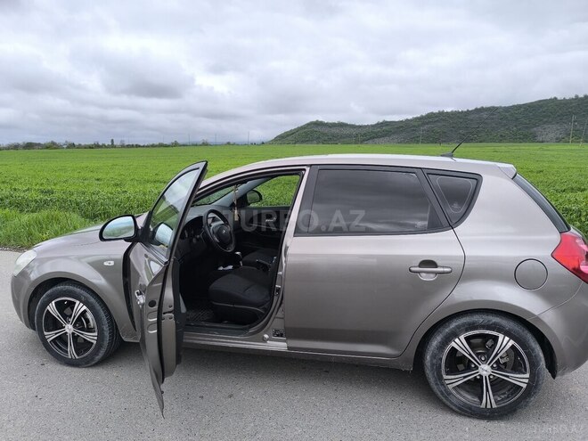 Kia Ceed 2008, 213,151 km - 1.6 l - Qəbələ