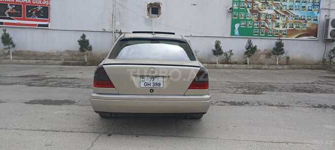 Mercedes C 220 1995, 235,431 km - 2.2 l - Bakı