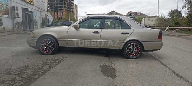 Mercedes C 220 1995, 235,431 km - 2.2 l - Bakı