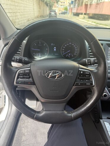 Hyundai Avante 2016, 195,485 km - 1.6 л - Bakı
